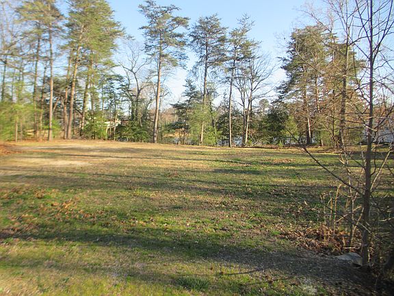 4th image of 42 Sweetbriar Lane