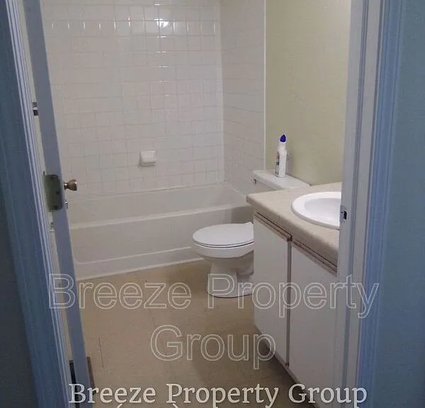 624 Hope St — Photo 13