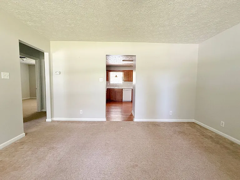 125 W Bangham Rd — Photo 6