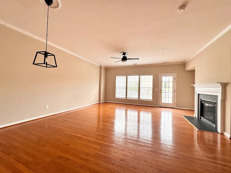 12773 Bullock Greenway Blvd — Photo 4