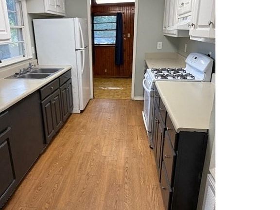 5th image of 1809 Harris Rd