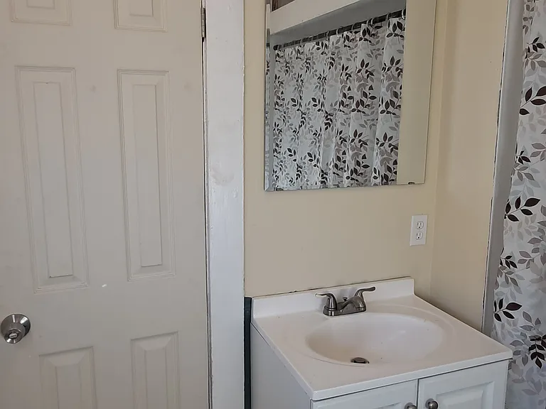 2203 Broad St — Photo 6