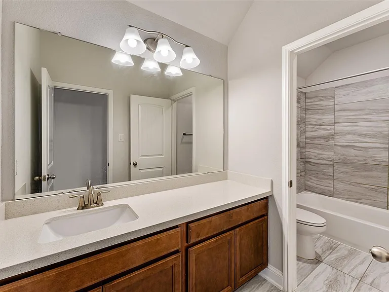 7623 Water Glen Ln — Photo 43