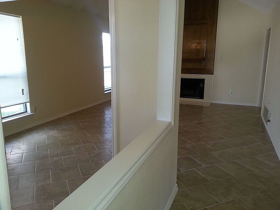 1st image of 2012 Greenview Dr #B