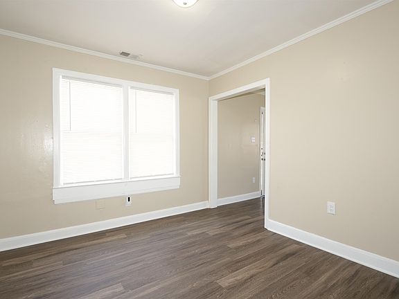 4th image of 93 E Fernwood Ave