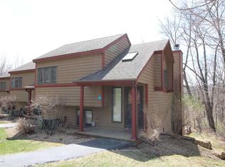 1 Spring Creek Ln, Galena, IL 61036