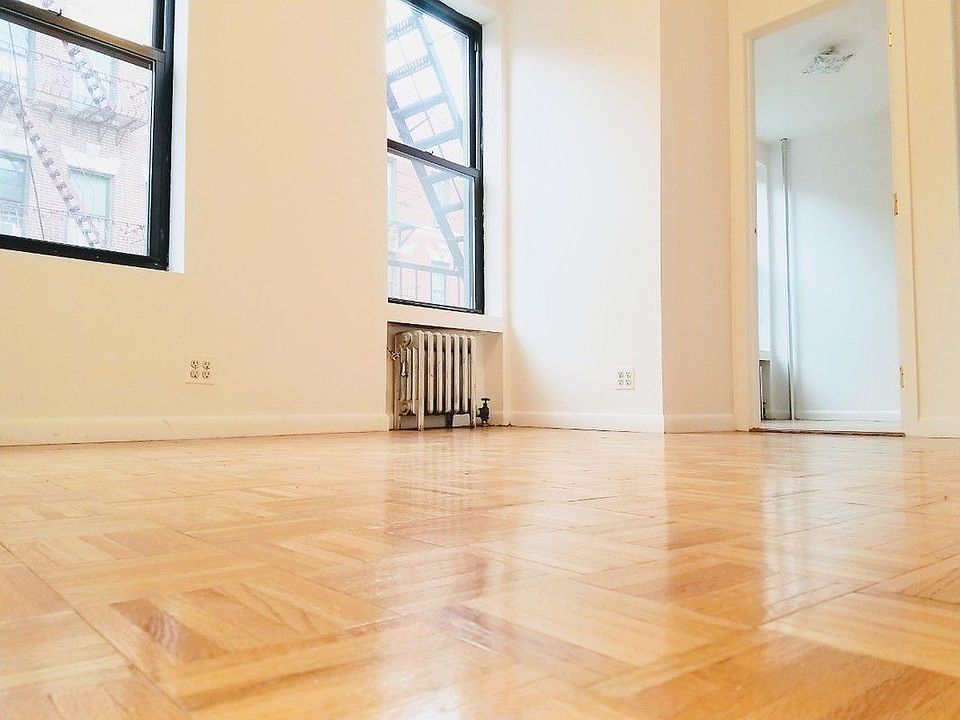 1st image of 162 Mott St APT 3