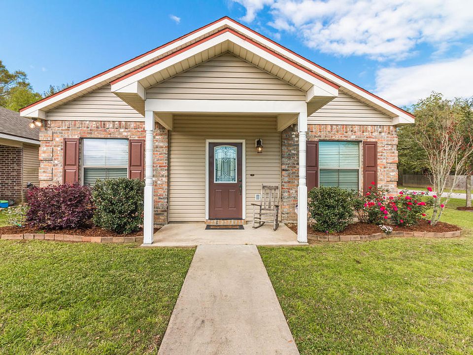 1st image of 200 Bottle Brush Ln