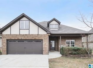 1029 Garnet Dr, Calera, AL 35040