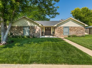 1012 Shelley Dr, Canyon, TX 79015