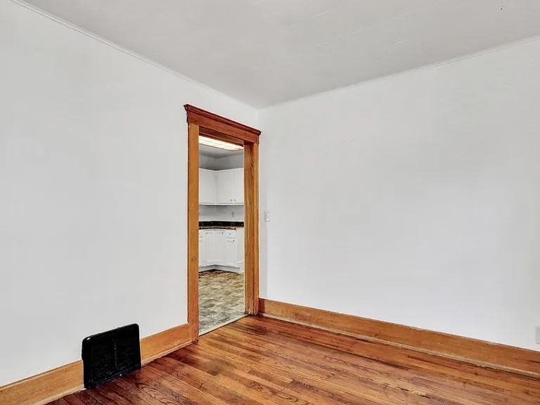 1404 Linval St — Photo 7
