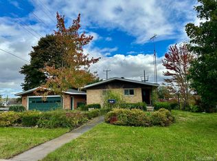 1403 S Riverside Ave, Saint Clair, MI 48079