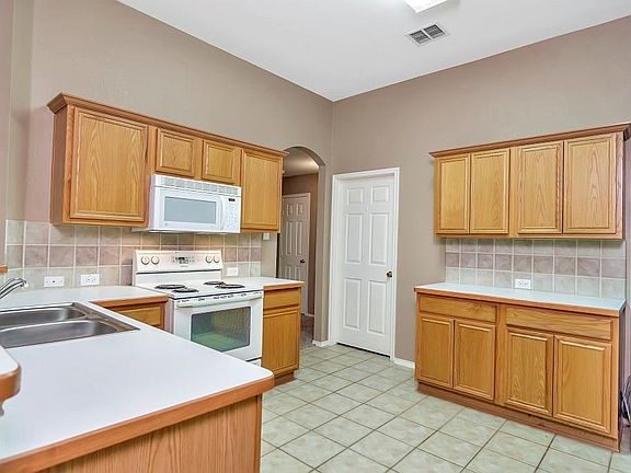 3rd image of 8520 Santa Ana Dr