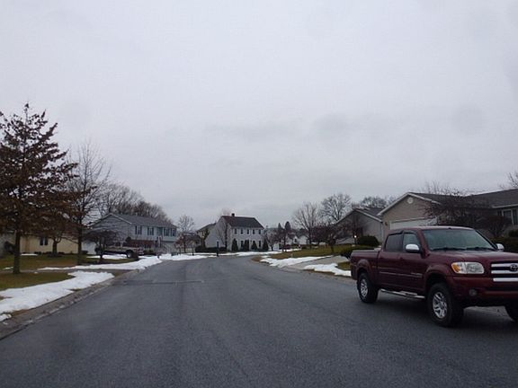 5th image of 19 Glenwood Dr