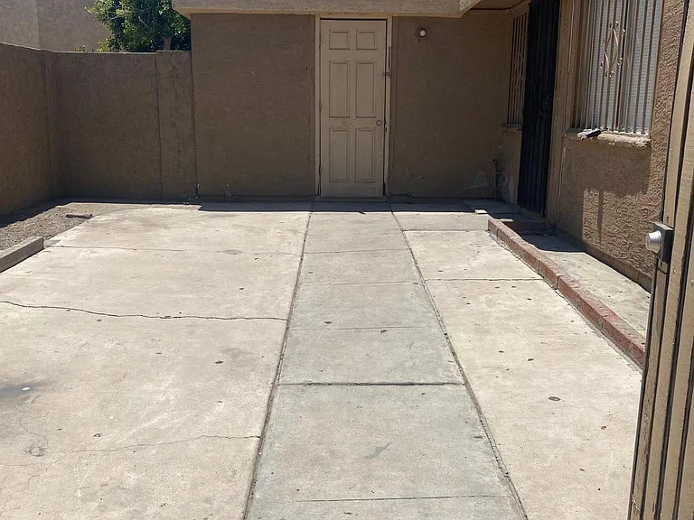 4705 E Pueblo Ave — Photo 2