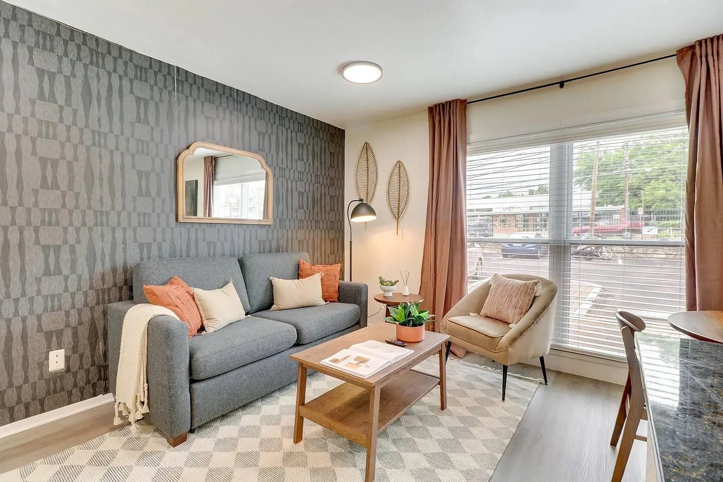 1 bed, 1.0 bath, 550 sqft, $1,300 — Photo 4