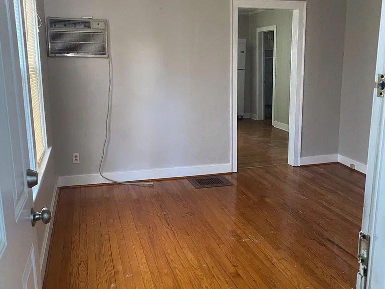 543 Richmond Ave #1 — Photo 10