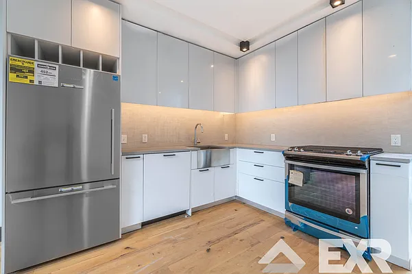 Rented by The KCI Group | media 30