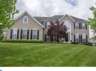 415 Dartmouth Ln, West Grove, PA 19390