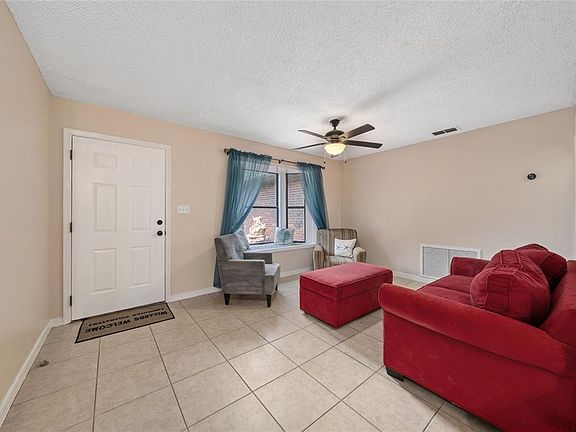 5th image of 1550 REGAL OAK DRIVE