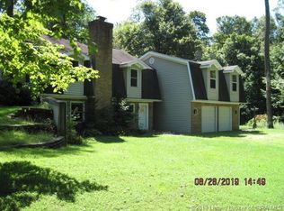 3305 Woods Dr NE, Corydon, IN 47112