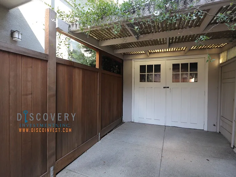 812 Trestle Glen Rd — Photo 23