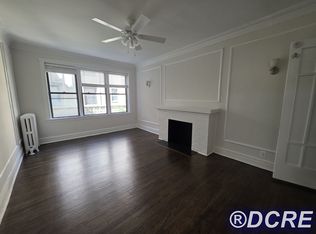 1233 W Chase Ave #1, Chicago, IL 60626