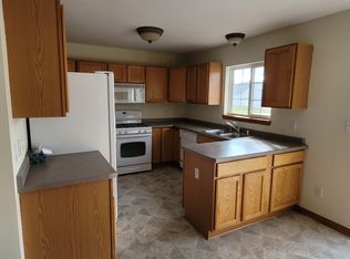 814 N Patricia St, Elkhorn, WI 53121