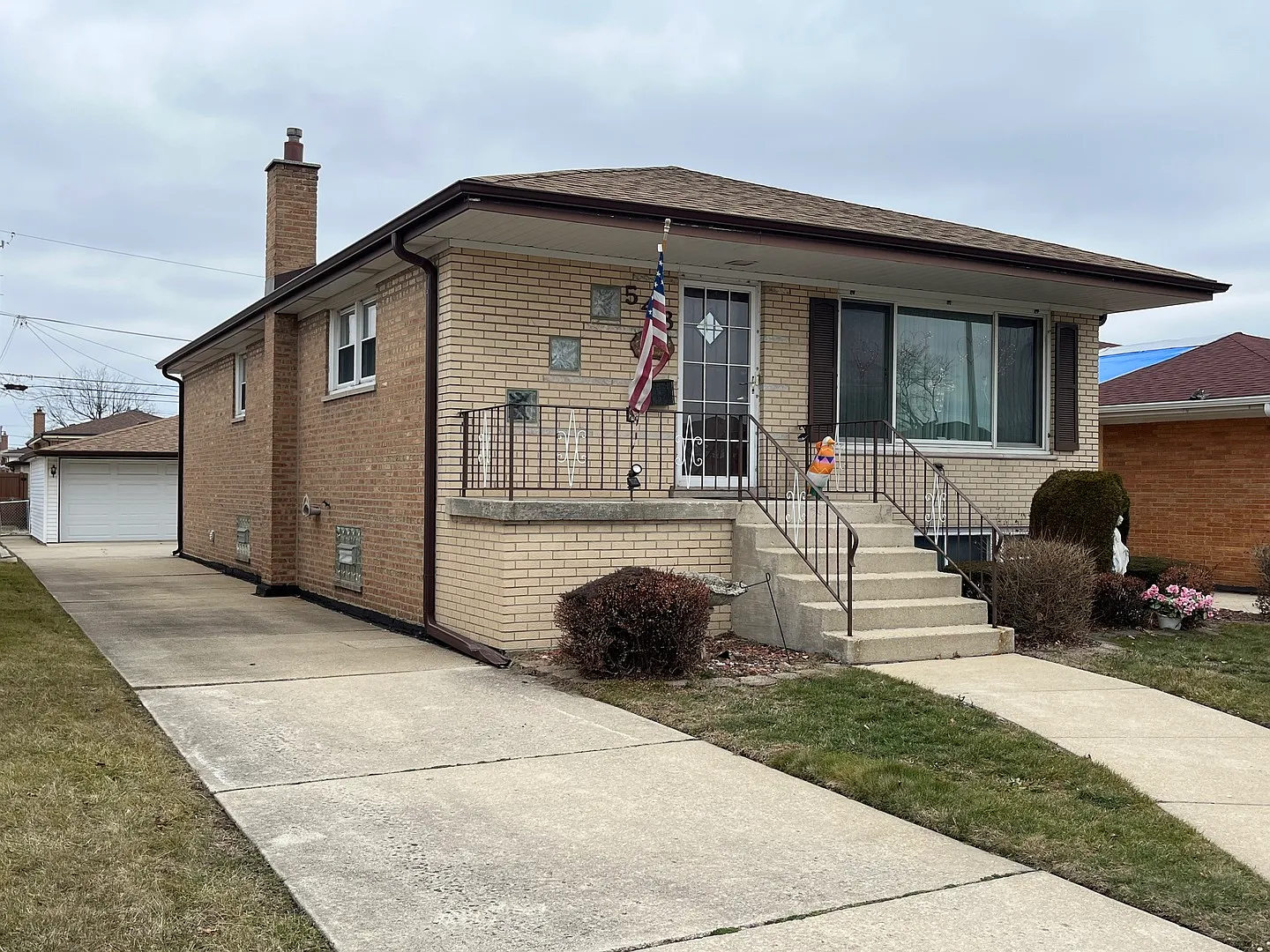 548 Manistee Ave photo 1