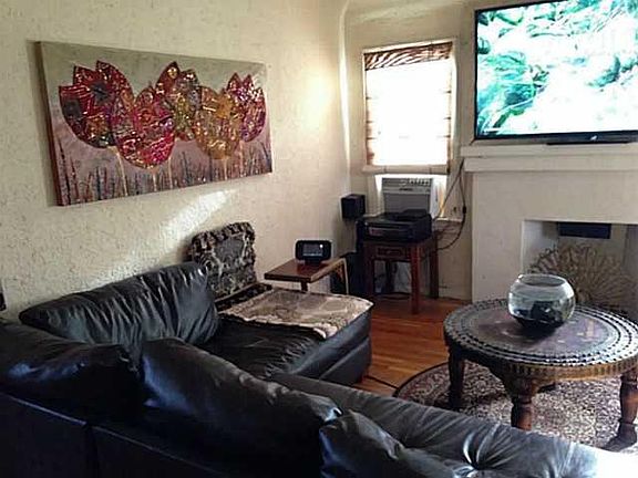 3rd image of 908 Mesita Dr