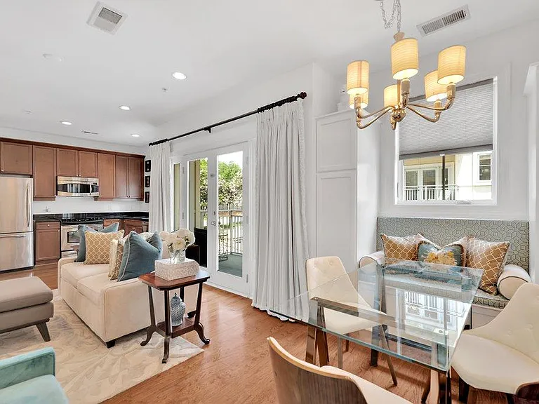 1903 Kenilworth Ave #111 — Photo 3