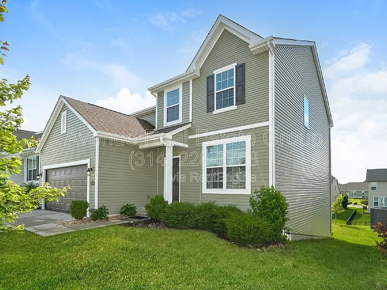 608 Highland Prairie Dr — Photo 2