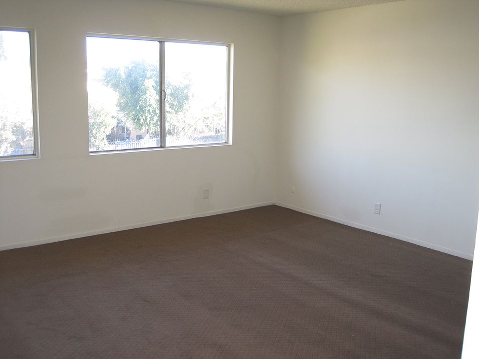 2nd image of 1817 S Longwood Ave APT 3