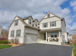 8321 Chestnut Ct, Victoria, MN 55386