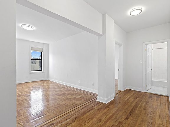 3rd image of 4310 44th St APT 6G