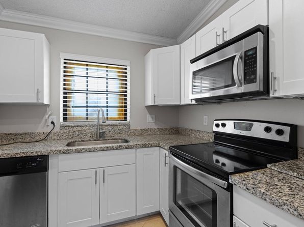 2600 Greenwood Ter #210