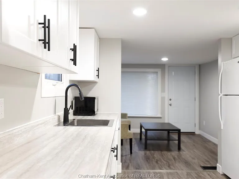 97 Taylor Ave — Photo 11