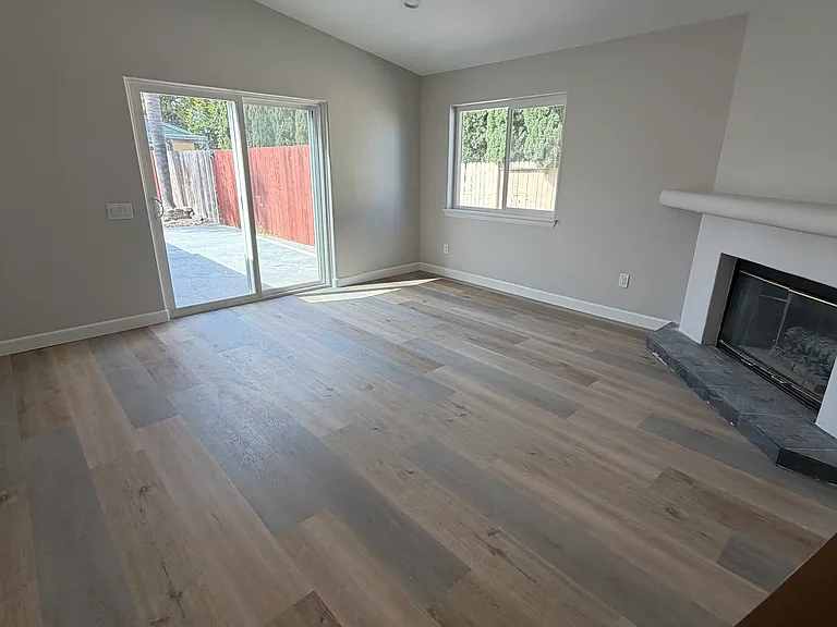 1044 Palm Ave — Photo 10