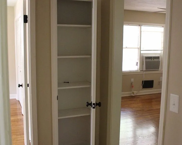 210 Cochran Rd — Photo 7