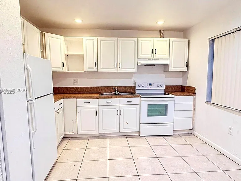 5100 SW 41st St #115 — Photo 3