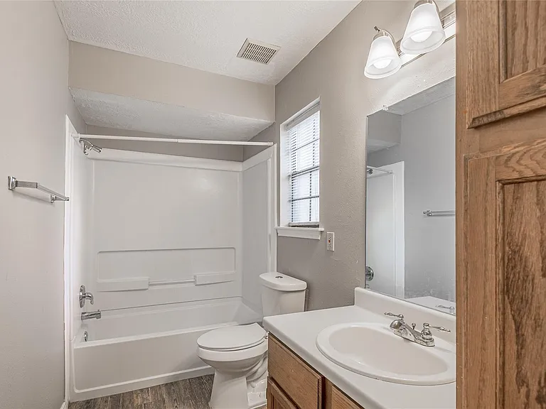 2402 Sycamore Ave #A1 — Photo 19