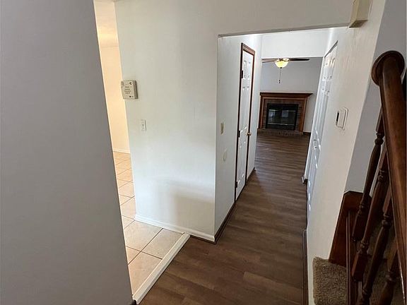 2nd image of 824 Huntly Dr