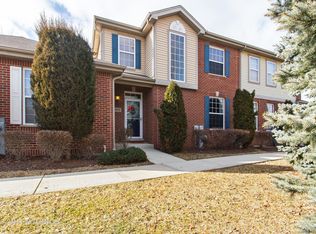 6609 Pine Lake Dr, Tinley Park, IL 60477