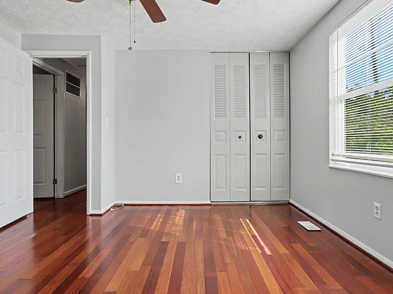 Upstairs Bedroom 3