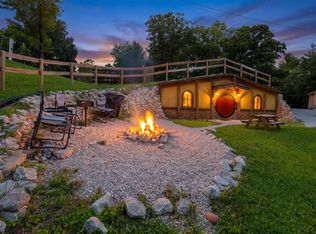 554 Cliffview Rd, Campton, KY 41301
