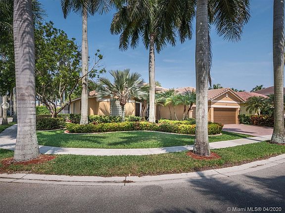 3rd image of 1780 Harbor Pointe Cir