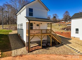 13 Friendly Holw, Asheville, NC 28806