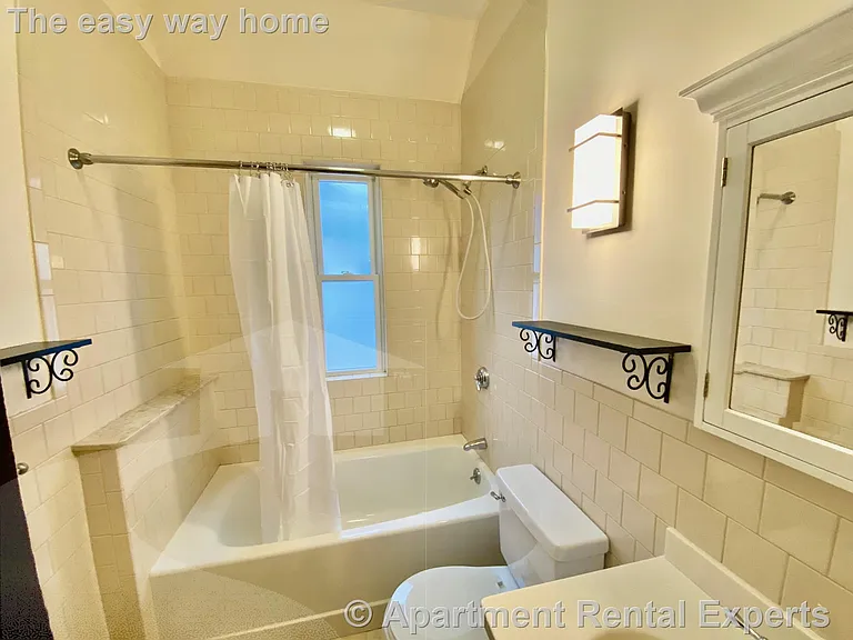 11 Lesley Ave #2 — Photo 3