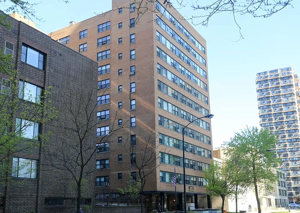 6118 N Sheridan Rd #8021