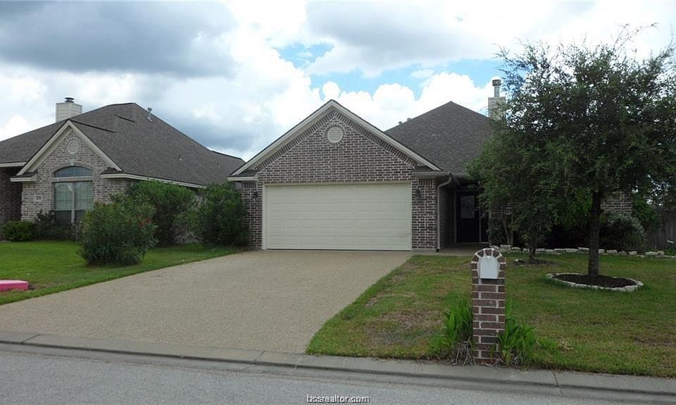 1st image of 106 Walcourt Loop
